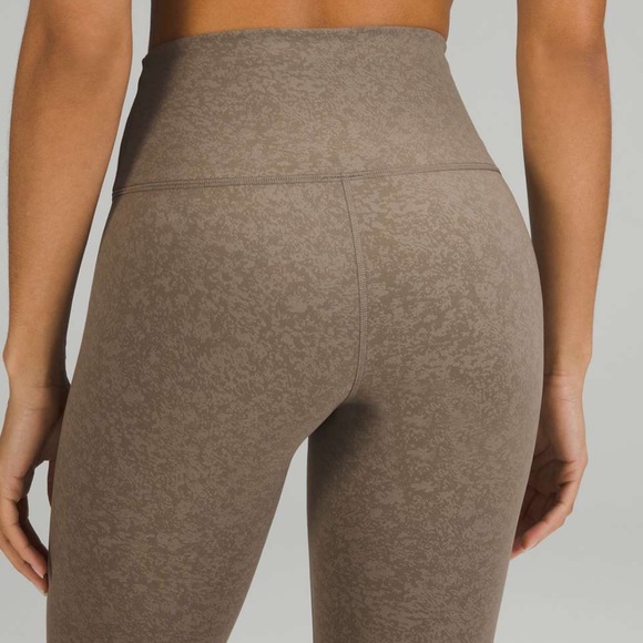 NWT Lululemon Wunder Train HR Crop 23” - Picture 10 of 12